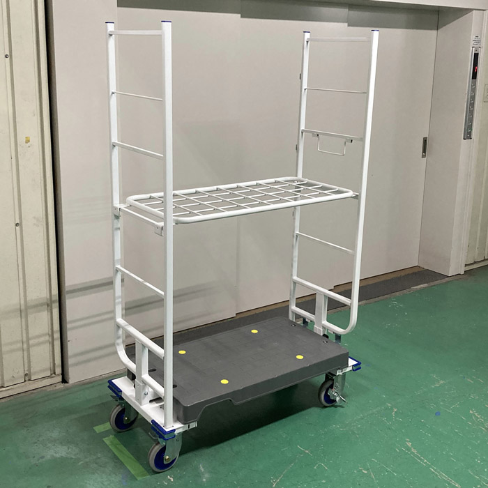 4輪スリムカート　中間棚　WSC-4W-T　使用例