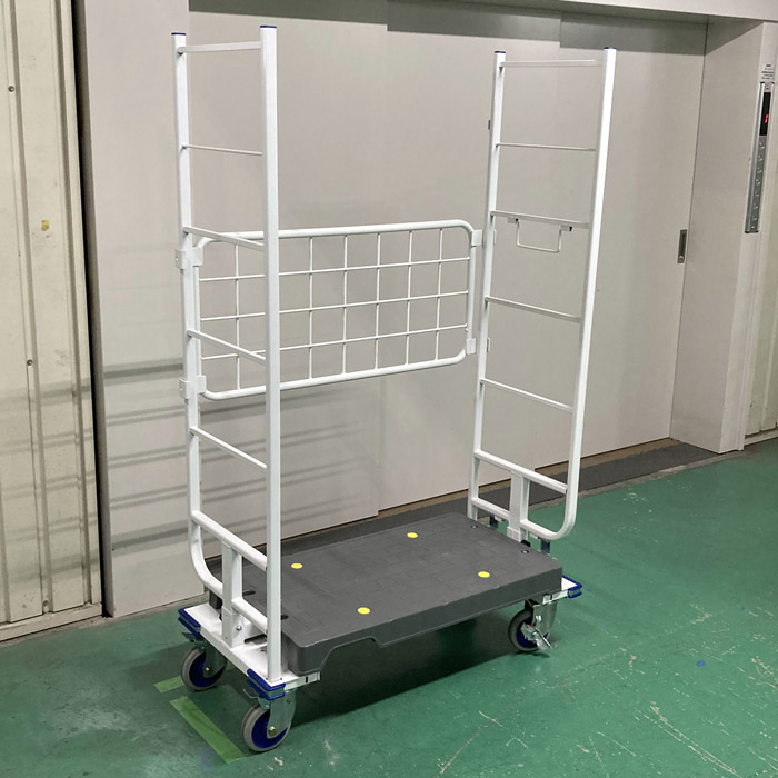 4輪スリムカート　中間棚　WSC-4W-T　使用例2
